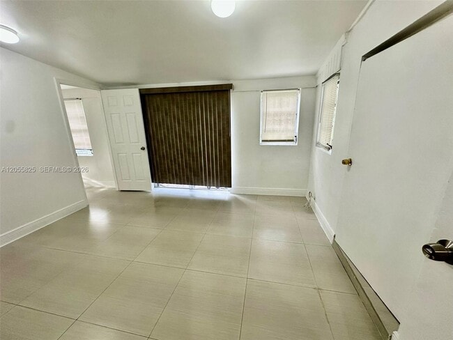 Building Photo - 1050 NW 127th St