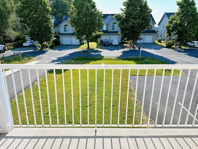 Building Photo - 3035/3037 Pacific St