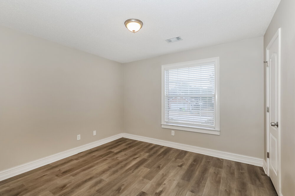 Building Photo - 275 Eagle Way