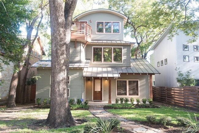 Primary Photo - 610 W Live Oak St