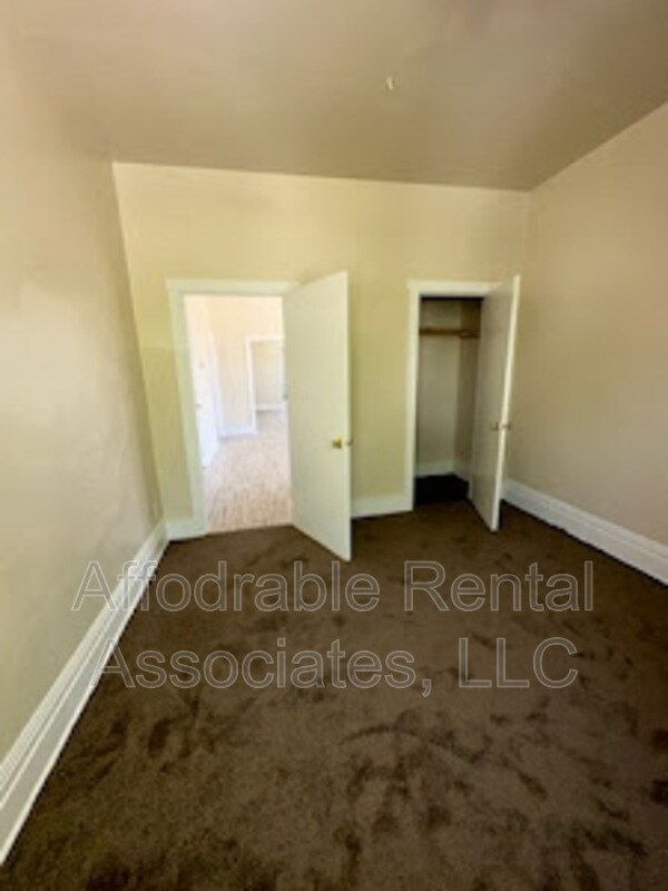 Building Photo - 1558 S 10th St