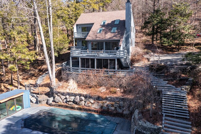 Building Photo - 74 Mt Guardian Rd