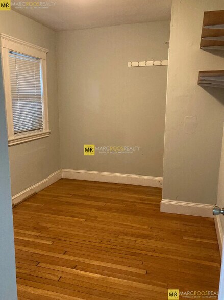 Building Photo - 5 Radnor Rd