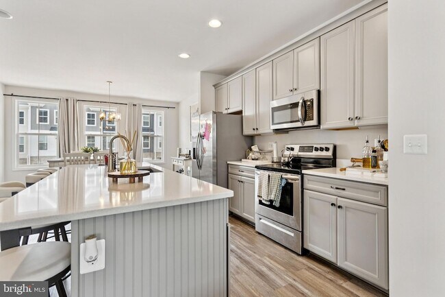 Building Photo - 3817 Drayton Ct