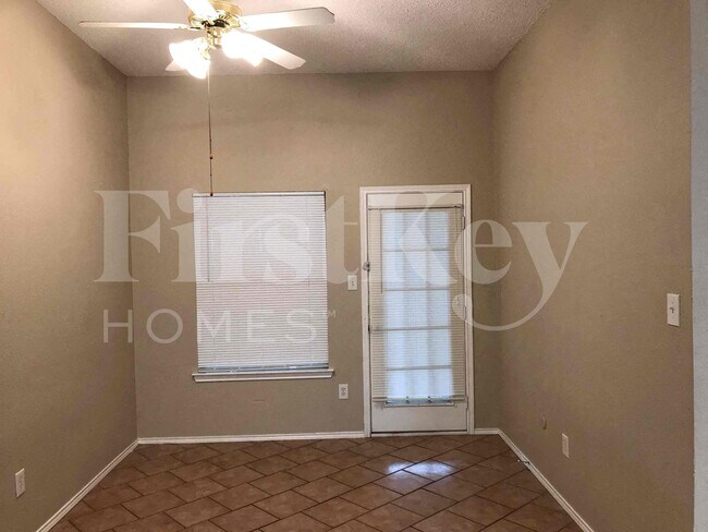 Building Photo - 10640 Towerwood Dr