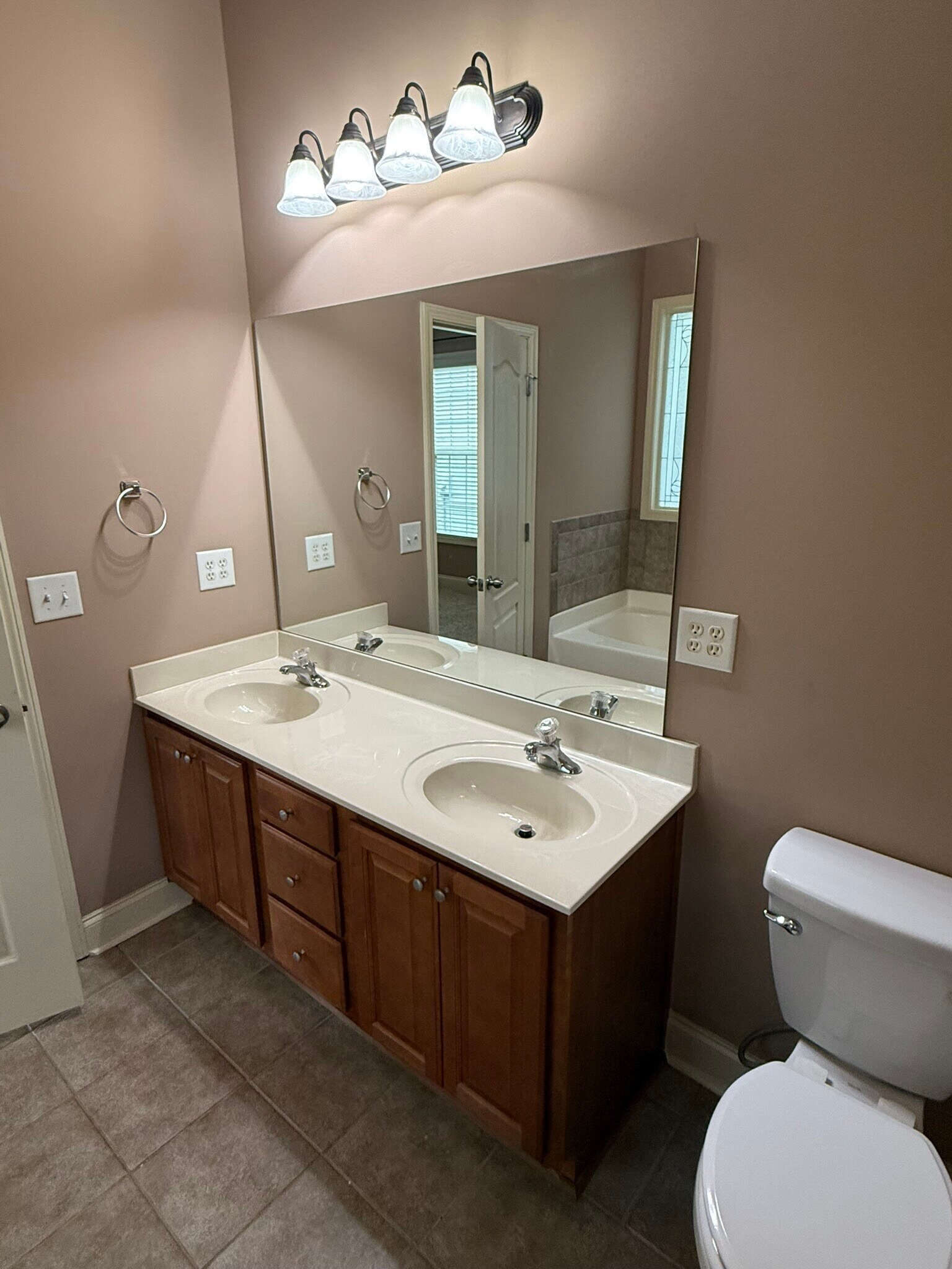 Ensuite Double Vanity - 367 Stillwood Dr