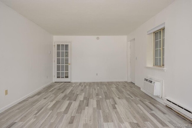 Building Photo - 506 Fox Run Ln