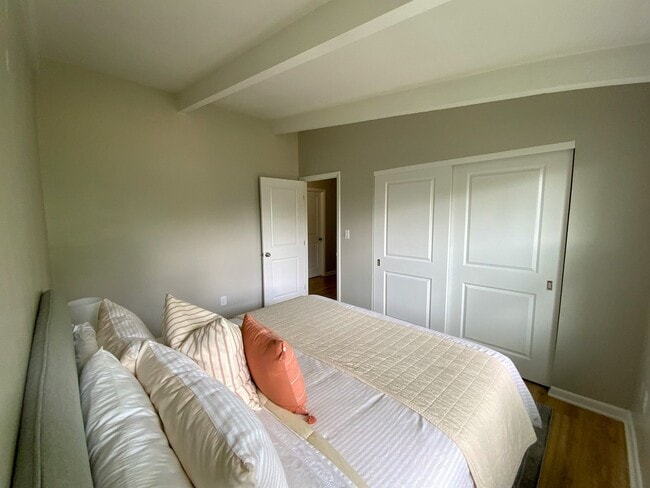 Building Photo - Charming 3 Bedroom Ranch in Heart of Upper Arlington