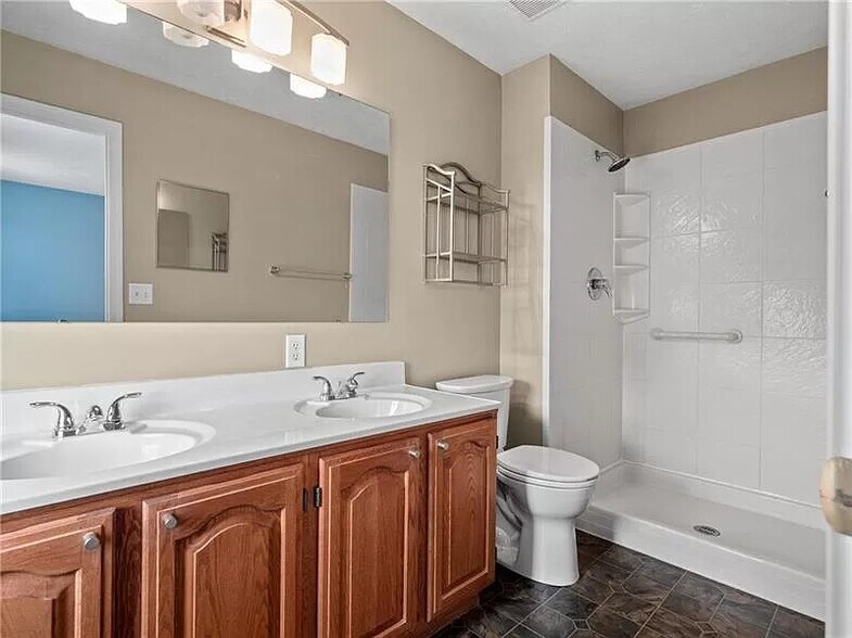 Building Photo - 312 Blake Ct