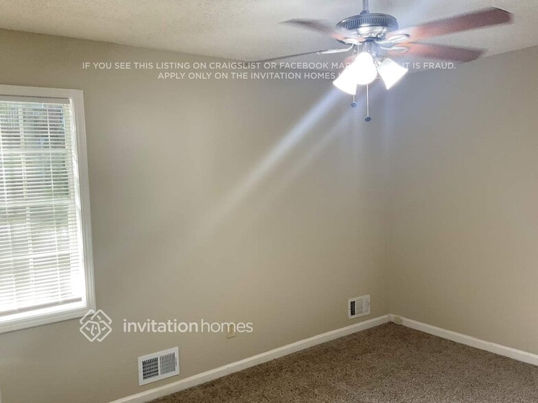 Building Photo - 1021 Coker Cir NW