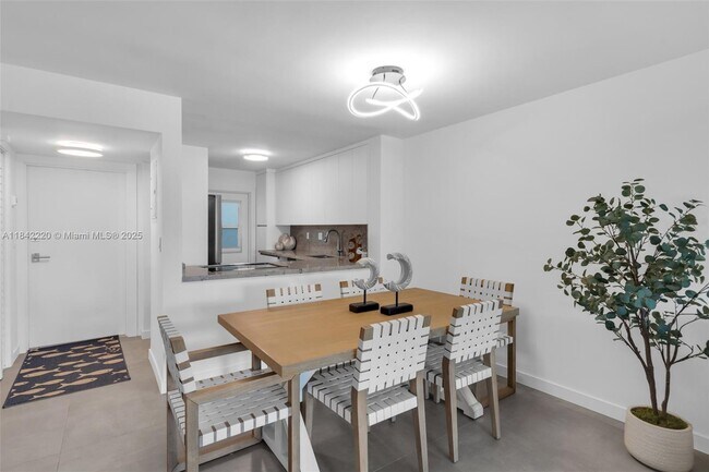 Building Photo - 300 Galen Dr