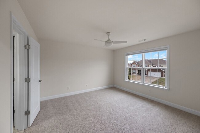 Building Photo - 3002 DaVinci Ct