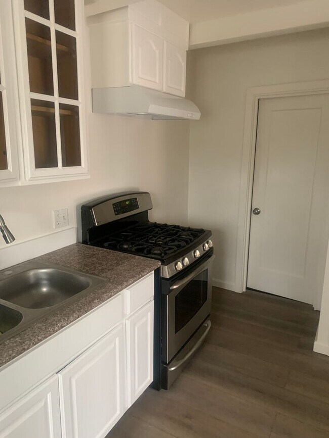 Building Photo - Your New Home Is Ready — Spacious, Stylish, and Fully Upgraded!”