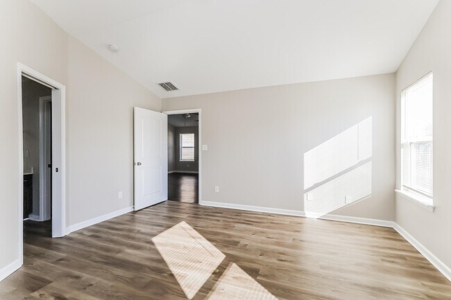 Building Photo - 2220 Walcot Way