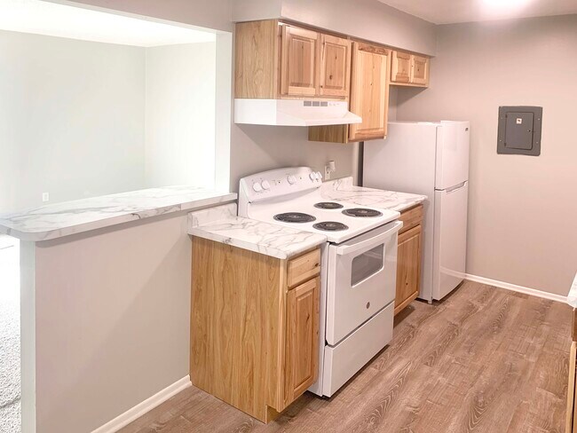 Building Photo - Brickwood Estates