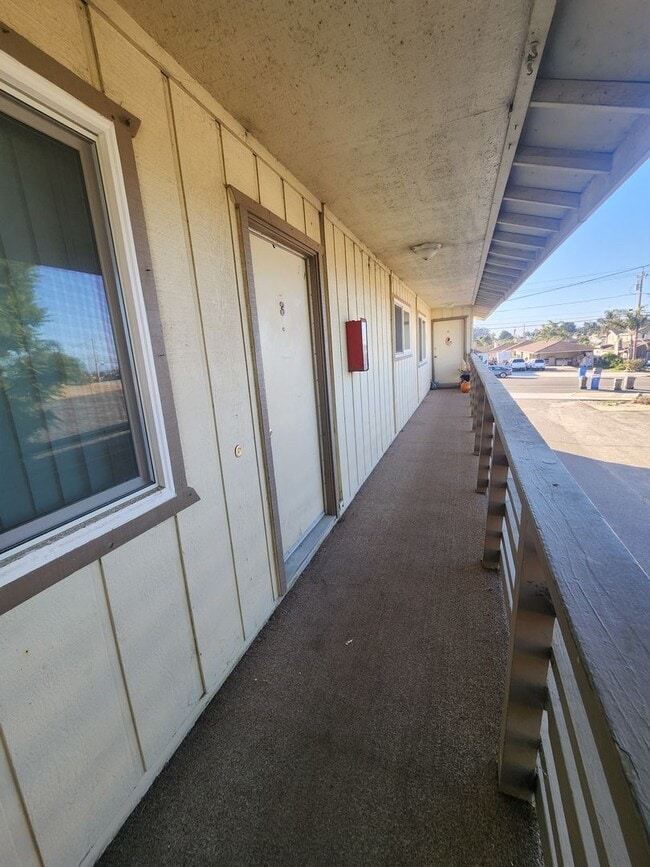 Building Photo - L77700