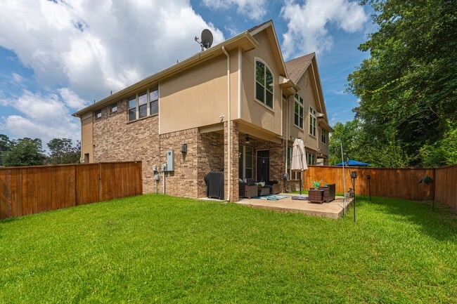 Building Photo - 226 Skybranch Ct