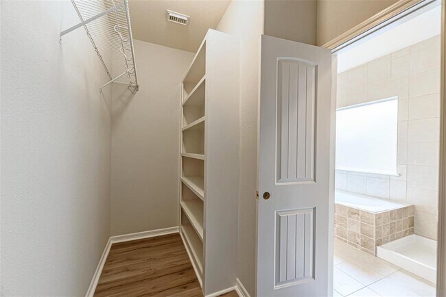 Building Photo - 22439 Highland Point Ln