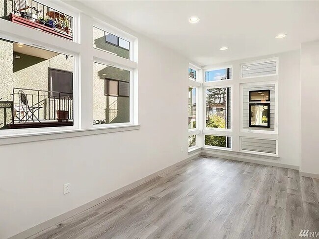 Building Photo - 2212 NW 59th St