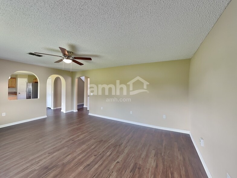 Building Photo - 244 Verzon Ct