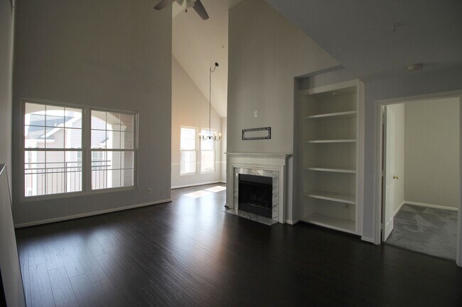 Building Photo - 2/2.5 Bath Condo in Sterling!