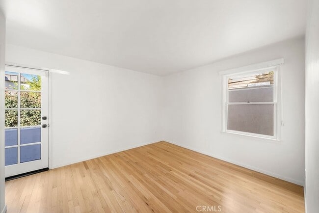 Building Photo - 170 McAulay Pl