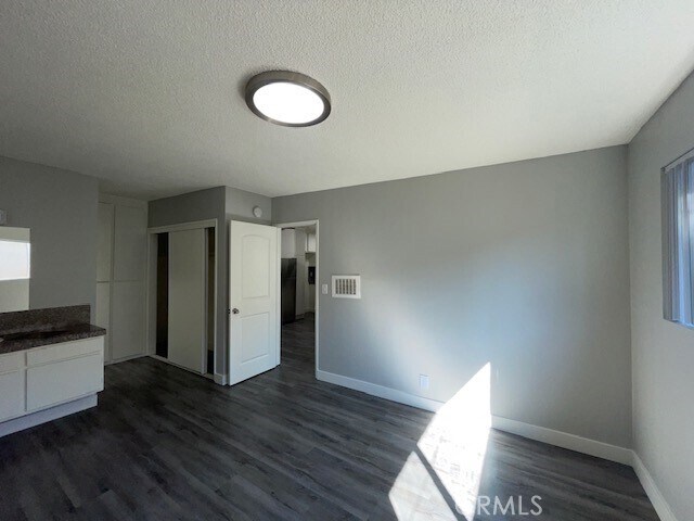 Building Photo - 13717 Chadron Ave