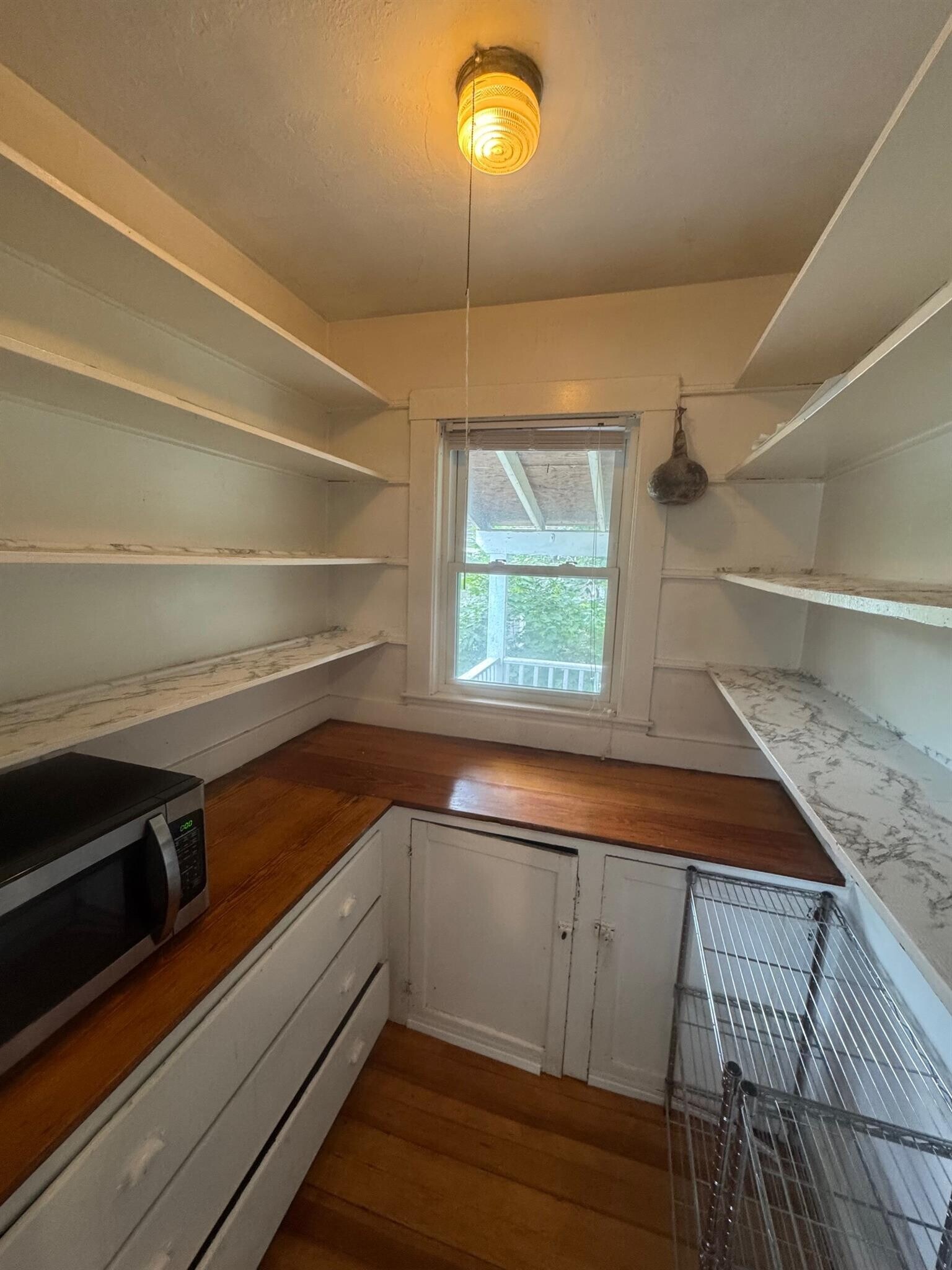 Building Photo - 48 Standish St