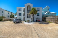 Building Photo - 18912 Front Beach Rd