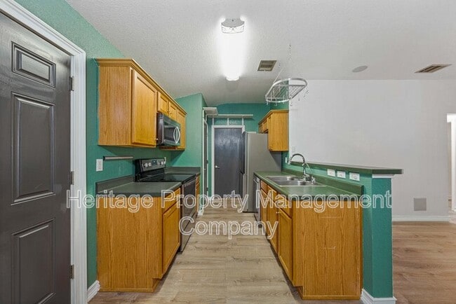 Building Photo - 719 Eagle Trail