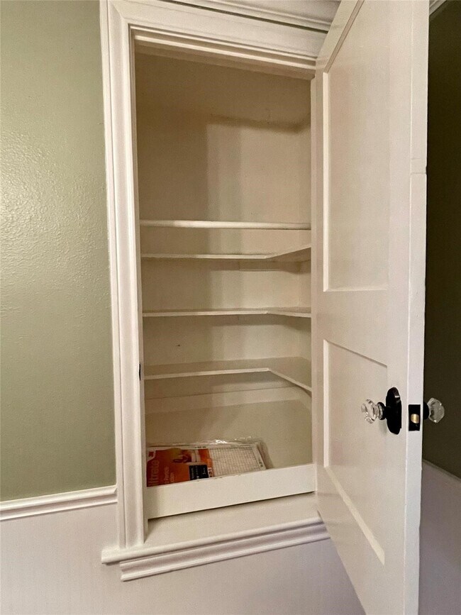 Building Photo - 4630 Clay St