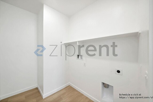 Building Photo - 5602 Gem Ct