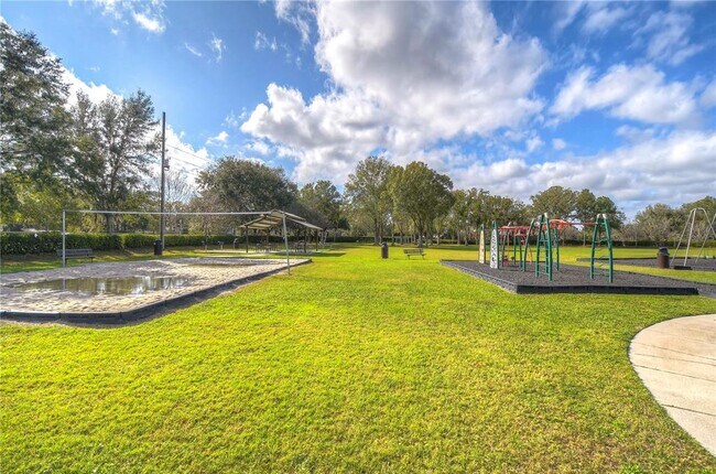 Building Photo - 30847 Bridgegate Dr
