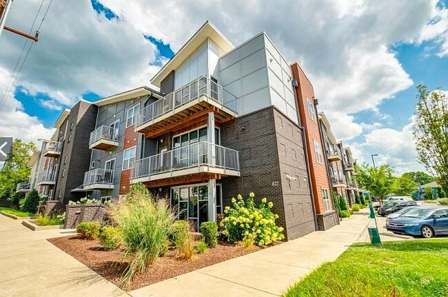 Building Photo - 1124 Litton Ave