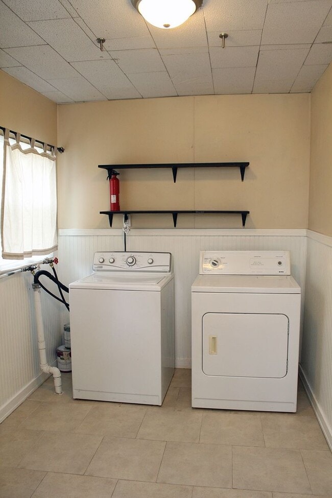 Building Photo - 4926 NE 77th Ave