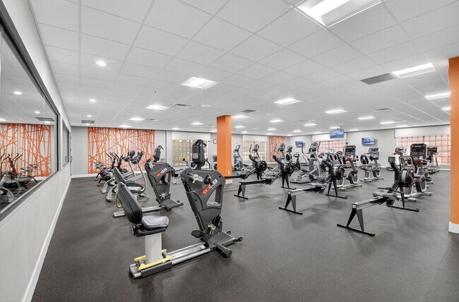 Building Photo - 177 Fanshaw E