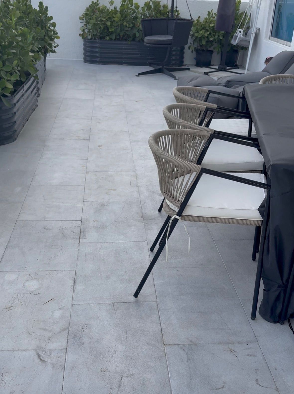 Building Photo - 10 SW South River Dr