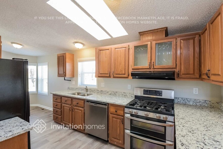Building Photo - 658 N 21st Ave