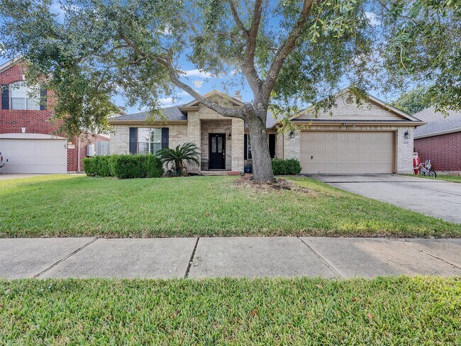 Building Photo - 3823 Beacons Vw