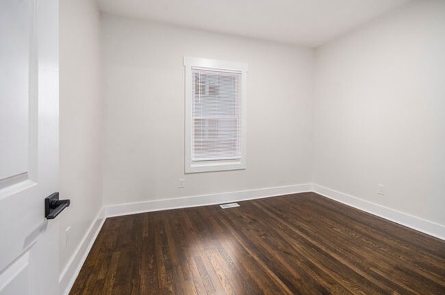 Building Photo - Lower Unit - Newly Constructed - 2 bed/2 b...