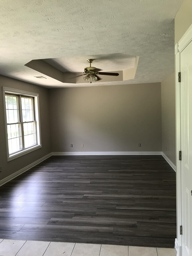 Building Photo - 7878/7884 Andee Ln