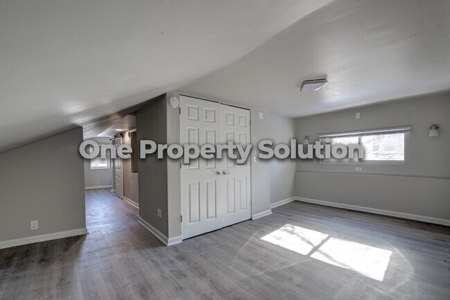Building Photo - 2642 Clay St