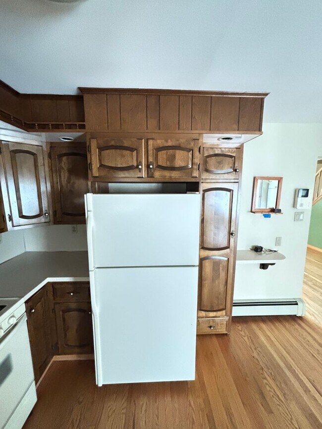 Building Photo - Spacious 3br Home for rent located in Whitehall, Echo Heights!