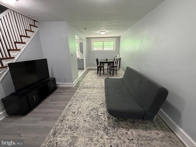 Building Photo - 4018 Chippendale Ave