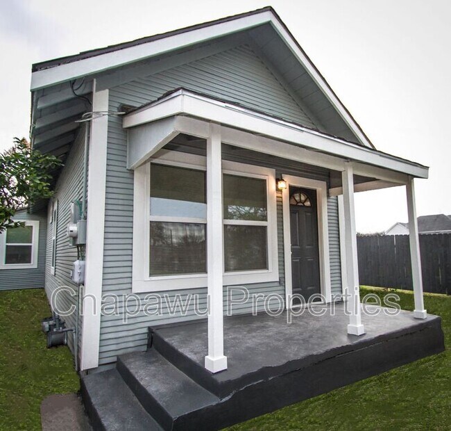 Building Photo - 123 Douglas Way St