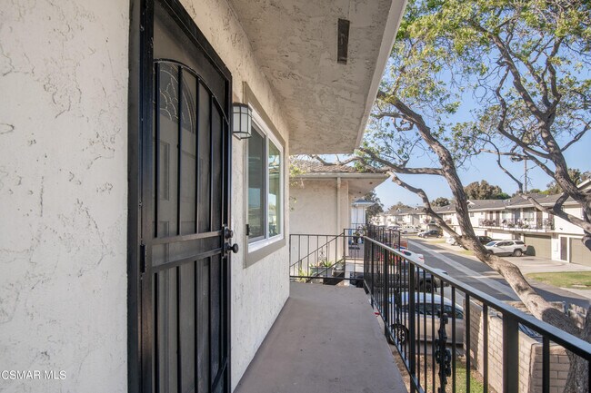 Building Photo - 2556 Spinnaker Ave