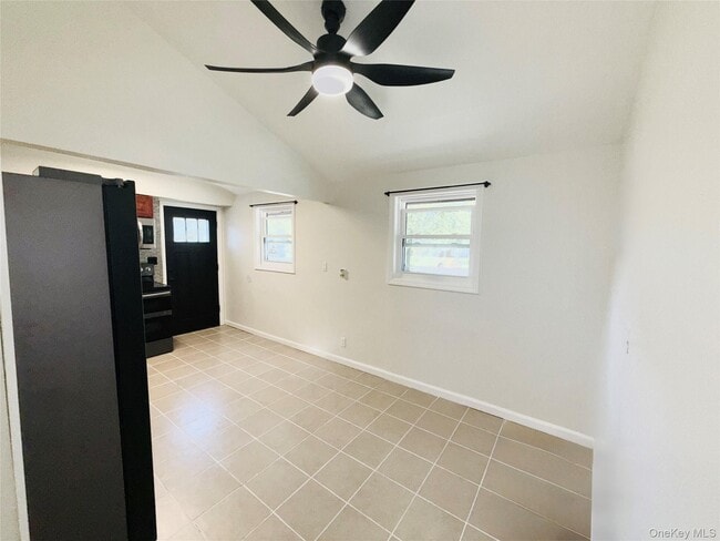 Building Photo - 1553 Potter Blvd