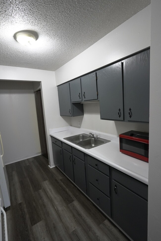 Building Photo - 1308 E 29th St