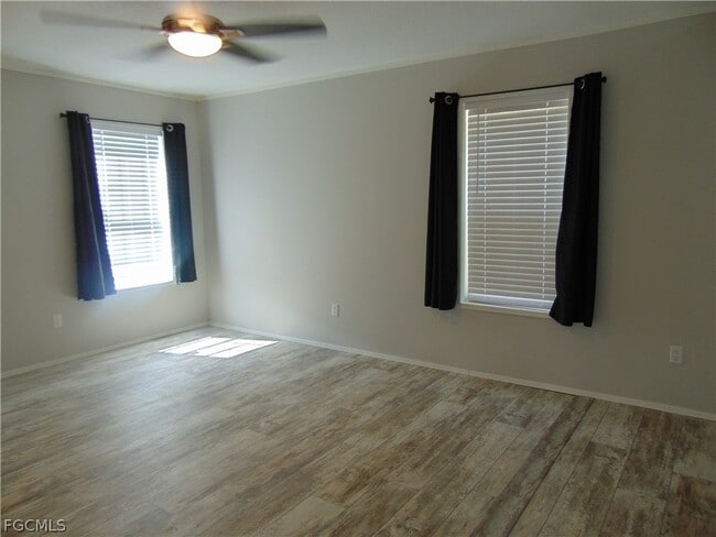 Building Photo - 1445 N Bridge St