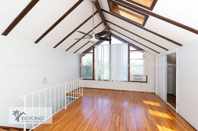 Building Photo - LUXURY IN LAKESIDE , STUNNING 4 BED 3 BATH...